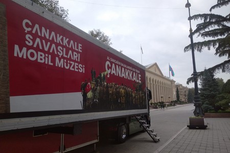 Gəncədə Çanaqqala Döyüşləri Mobil Muzeyi ziyarətə açılıb