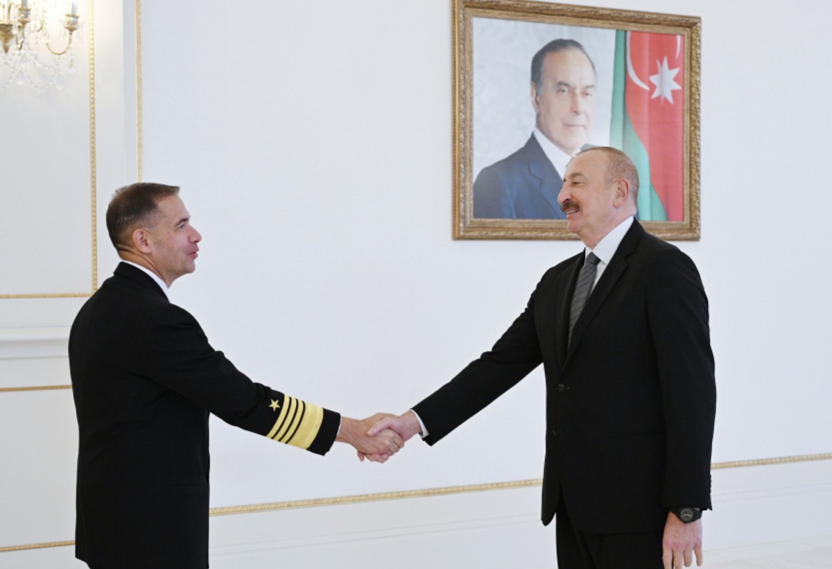 Prezident İlham Əliyev ABŞ Mərkəzi Komandanlığının komandanını qəbul edib