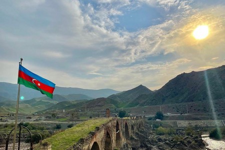 Xudafərin körpüsünün işğaldan azad edilməsindən 5 il ötür
