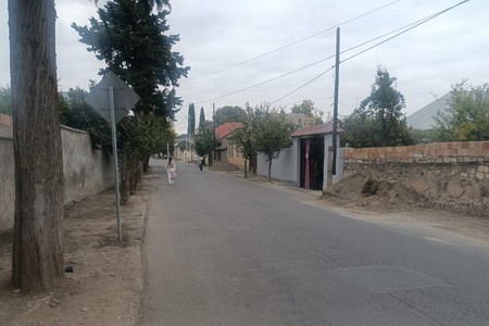 Tovuzda maşın ahıl qadını vurub