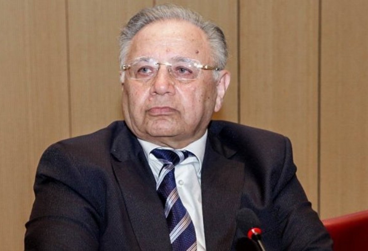 Sabiq Baş nazir: “Ramiz Mehdiyev  “çörəyi dizi üstə olan” adamdır”