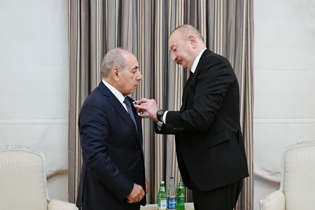 Yaqub Eyyubov İstiqlal ordeni ilə təltif edilib - FOTO