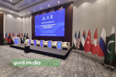Bakıda dini təhsilin problemləri müzakirə olunur