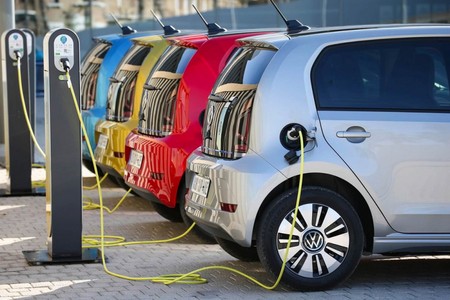 Elektromobillərlə bağlı gözlənilən qərar verilir