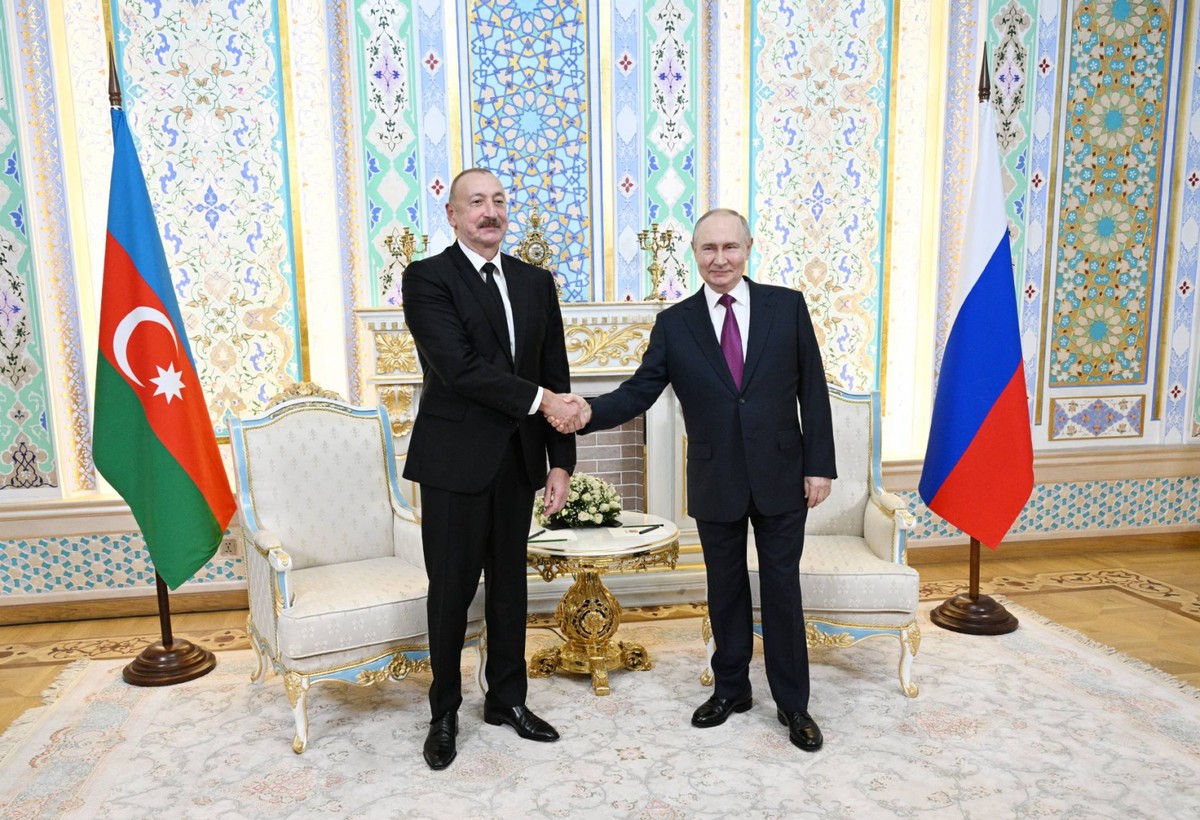 Vladimir Putin İlham Əliyevə zəng edib