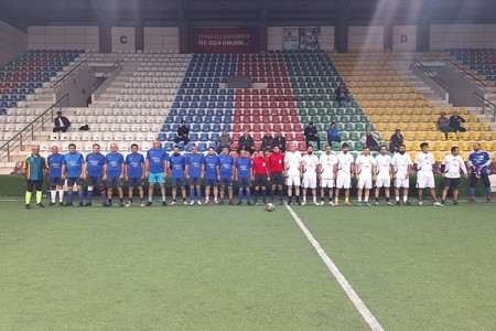 Xatirə turniri: Finalda televiziyaçılarla veteranlar - FOTO