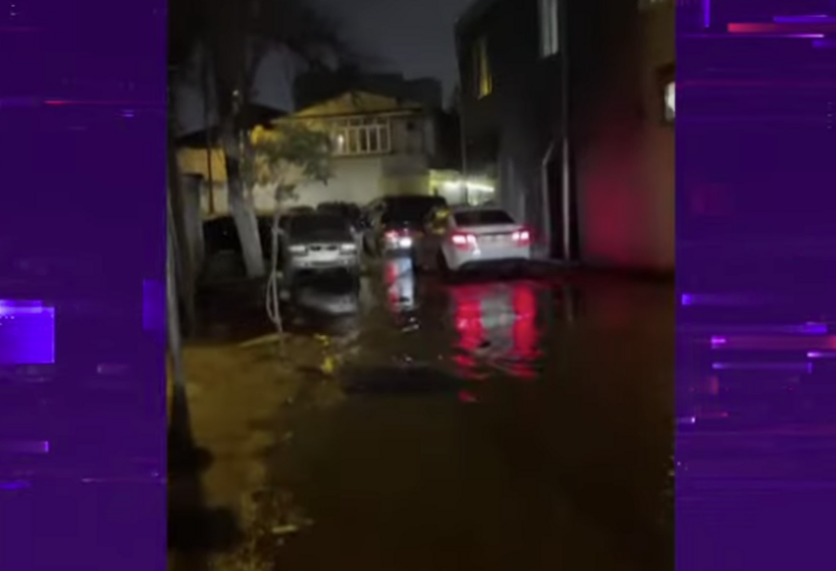 Kanalizasiya xəttini gündüz düzəldirlər, gecə çirkab axıdır - VİDEO