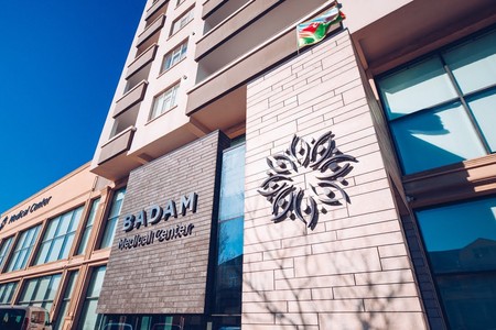 “Badam Medical”da sertifikatsız plastik cərahiyyə aşkarlandı – MƏHKƏMƏ İŞİ