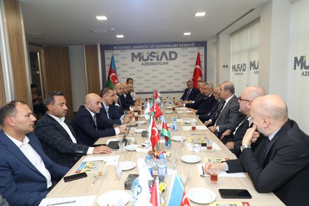 İstanbul Sənaye Palatasının İdarə Heyətinin sədri MÜSİAD-da