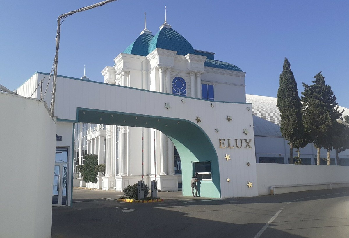 Elux”da bir yumruq zərbəsi 1200 manata başa gəldi