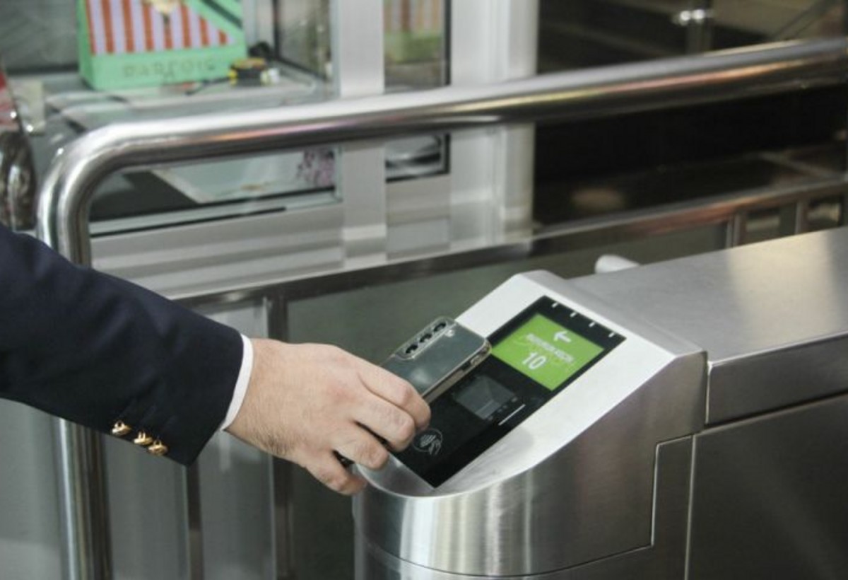 Bakı metrosu yeni üsulla ödəniş qəbul etməyə başlayır