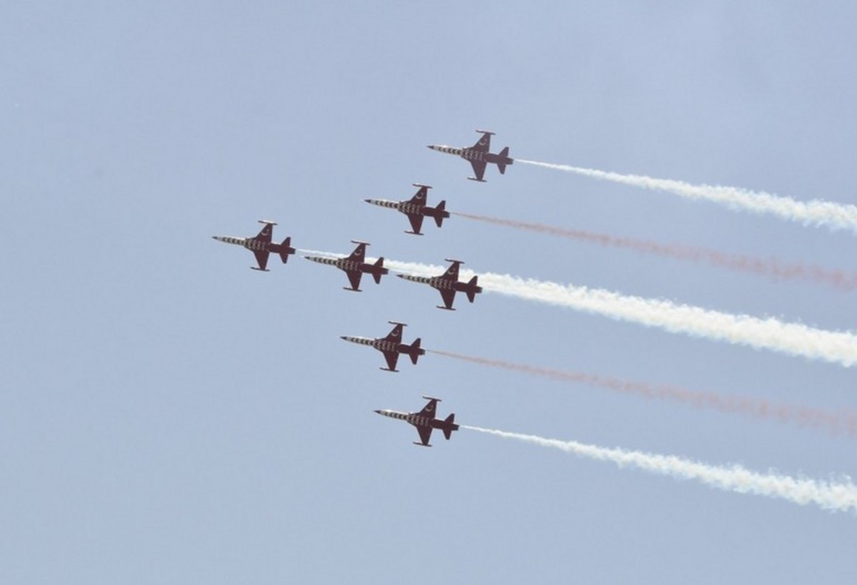 Bakı səmasında hərbi təyyarələr: Parada hazırlıq başladı