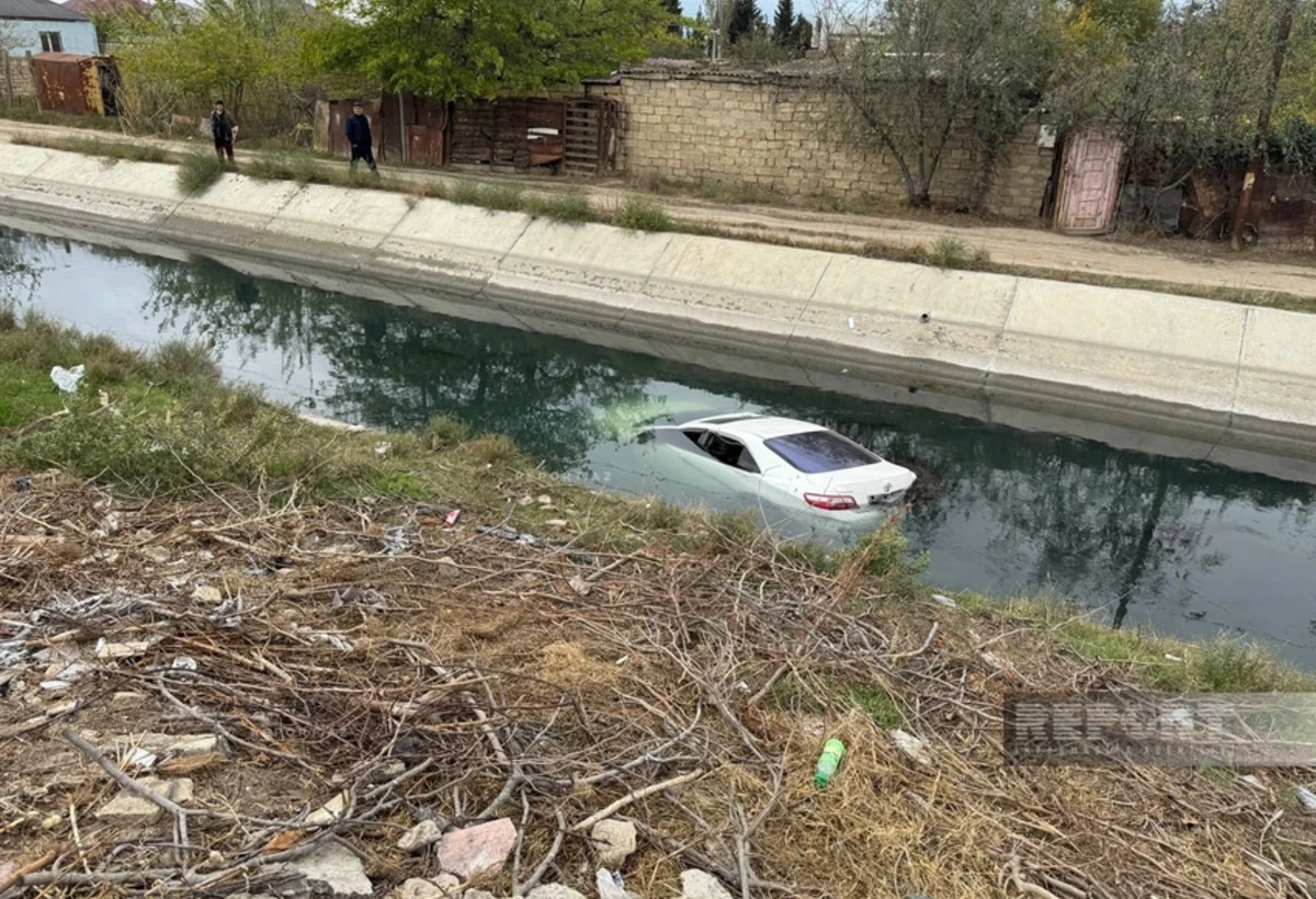 Sumqayıtda avtomobil kanala düşüb, xəsarət alanlar var