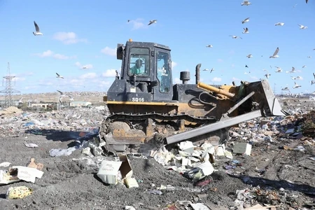 Avropadan gətirilən dondurma yarımfabrikatlarından metal qırıqları çıxdı - VİDEO