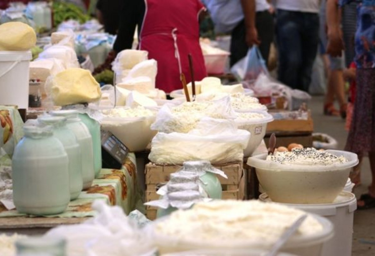 Dabaq xəstəliyi süd bazarını vurdu - Satışlar dəfələrlə düşüb - VİDEO