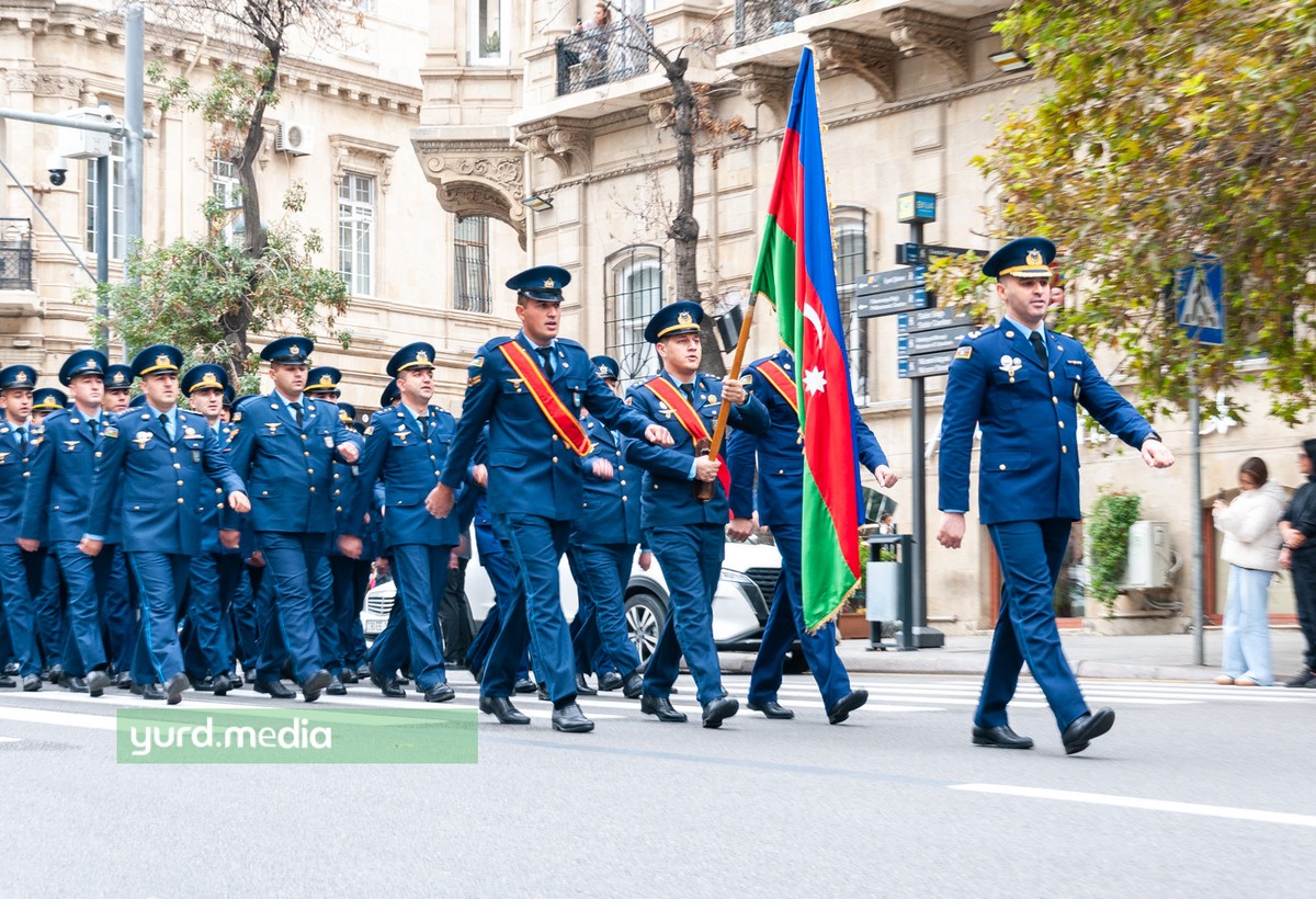 Hərbçilərin Zəfər yürüşündən FOTOREPORTAJ
