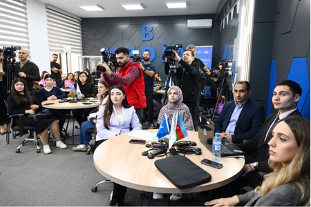 Bakıda “TV və canlı jurnalistika” təliminə start verilib