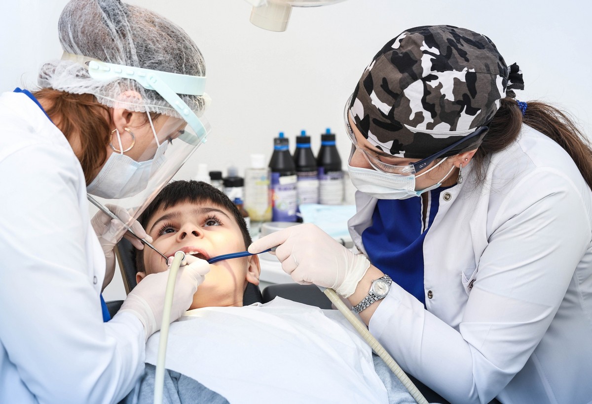 Mütəxəssisdən xəbərdarlıq: Ağız sağlamlığı ilə bağlı məlumatlılıq uşaqlıqdan başlayır