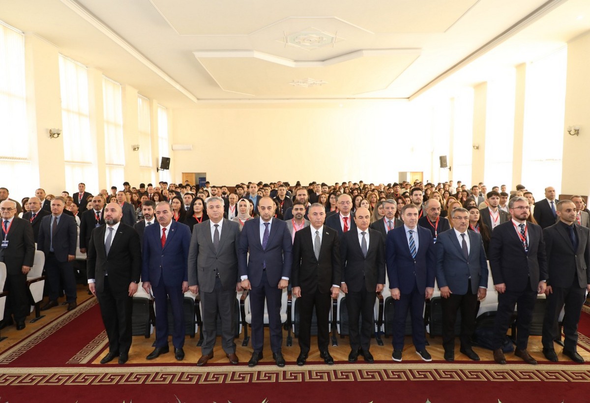 Sumqayıtda beynəlxalq simpozium: 30-dan çox nüfuzlu universitet bir arada