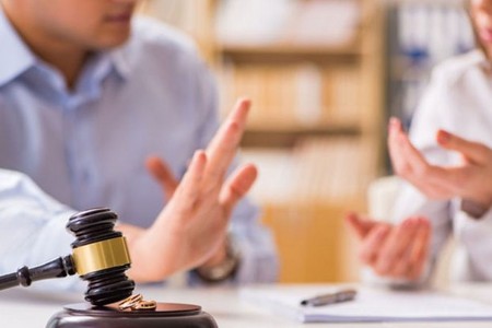 Azərbaycanda aliment borcunu ödəməyən ata həbs olundu