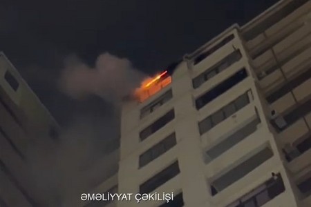 Bakıda çoxmərtəbəli binada YANĞIN - VİDEO