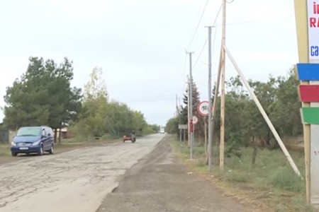 Saatlı və İmişlini birləşdirən yol bərbad halda - VİDEO