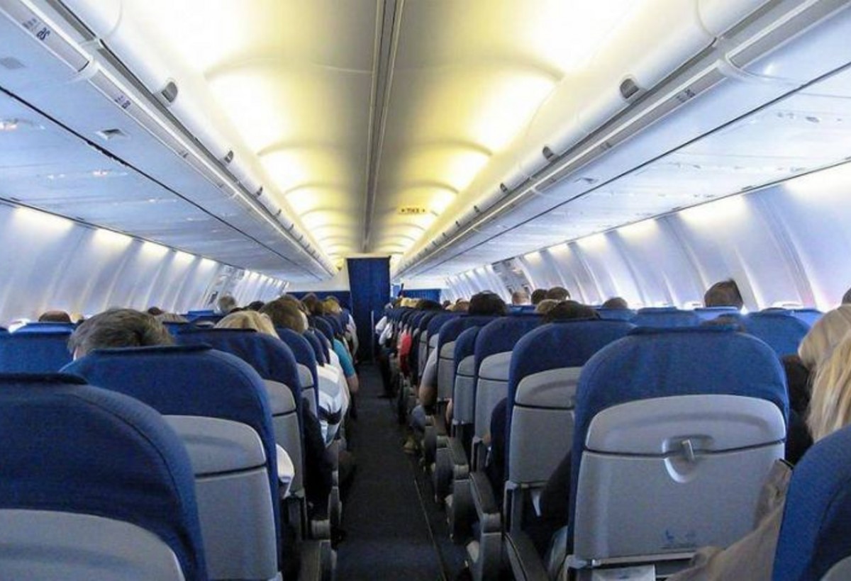 AZAL-dan sərnişinlərə QADAĞA