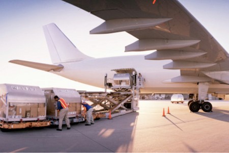 Maraqlı TENDENSİYA: Daşınan yüklərin dəyəri artır, həcmi isə azalır