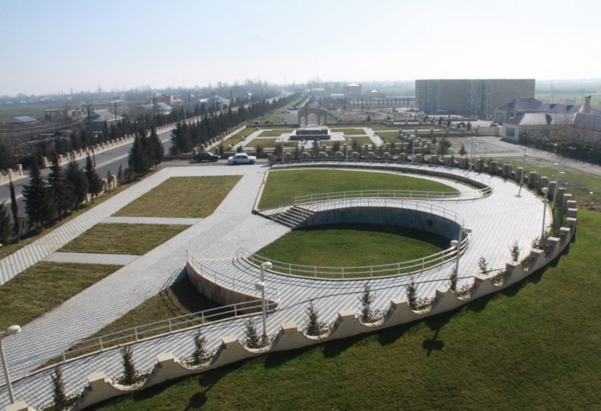 Deputat: Xarabalıqlar üzərində  yeni, müasir Ağdam qurulur