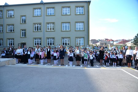 Məktəblərdə iki fərqli dərs rejiminin yaratdığı problemlər - ARAŞDIRMA