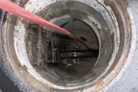 Bakıda quyulardan çəkilən çirkabı atmağa yer tapılmır  - VİDEO