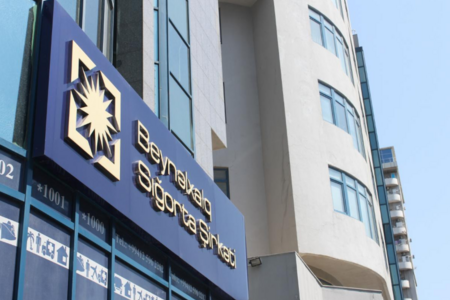 “Beynəlxalq Sığorta Şirkəti” vətəndaşın avtomobilini əlindən ala bilmədi – MƏHKƏMƏ QƏRARI