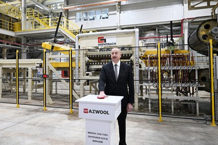 Prezident zavodun AÇILIŞINDA - FOTO