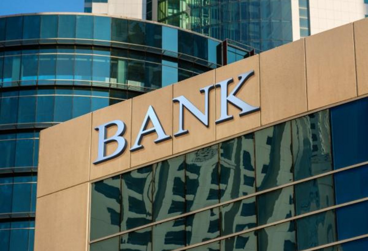 Azərbaycan bankları 10 ayda 1 milyard manata yaxın xalis mənfəət əldə edib