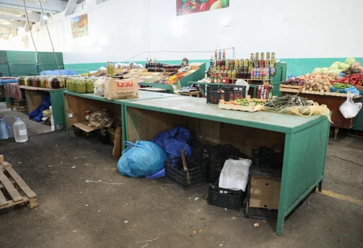 Bazarda natəmizlik, mənşəyi məlum olmayan məhsullar - VİDEO