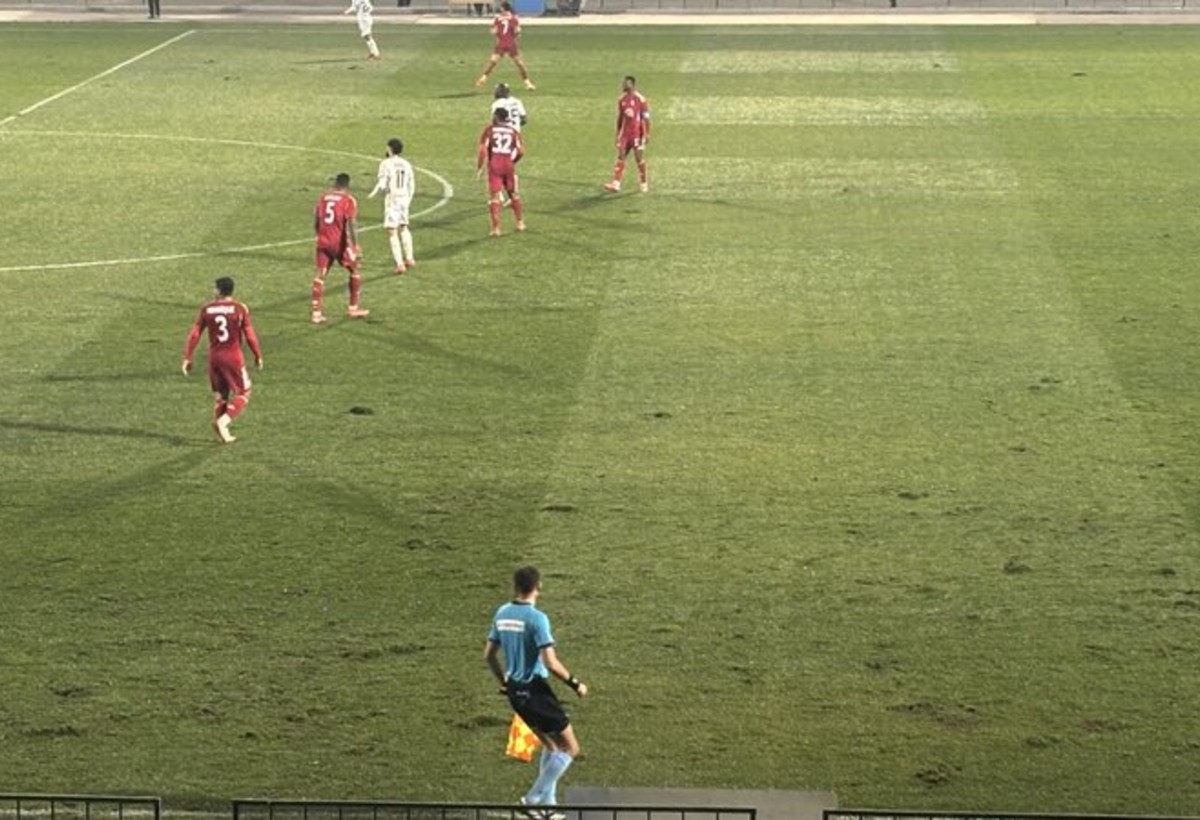 Premyer Liqada iki oyuna cəmi iki qol vuruldu