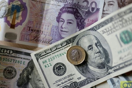 260 min dollar, 100 min funt sterlinqi qeyri-leqal yolla keçirmək istədilər