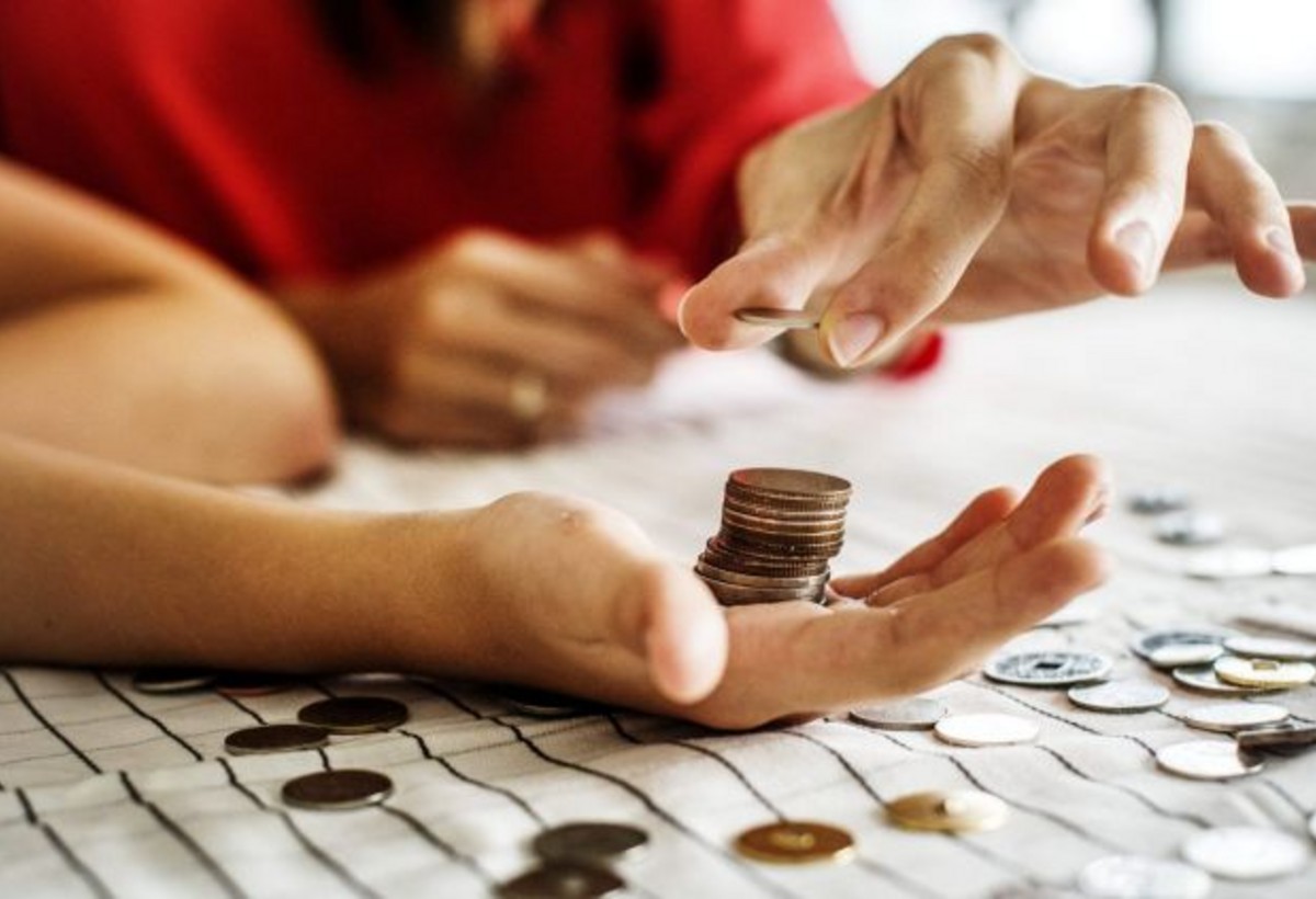 Ağsuda aliment ödəmədiyinə görə qadın məhkəməyə verildi