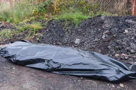 Biləsuvarda tövlədə 32 yaşlı kişinin meyiti tapılıb