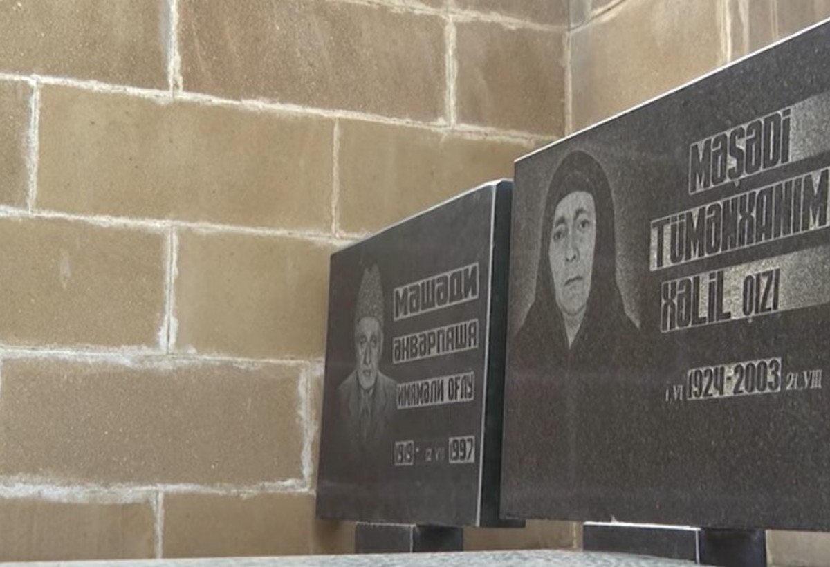 Ölümündən qabaq özünə QR-kodlu məzar daşı sifariş edib - VİDEO