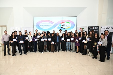 “Gilavar Fotoqrafiya Məktəbi” fotoqrafiya kursunun bağlanış mərasimi keçirildi