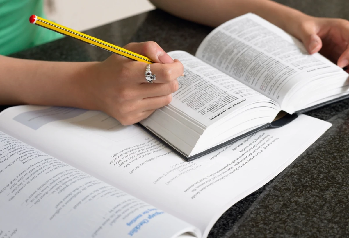 Ədəbiyyat sahəsində yeni mükafat - 50 min manat pul, döş nişanı...