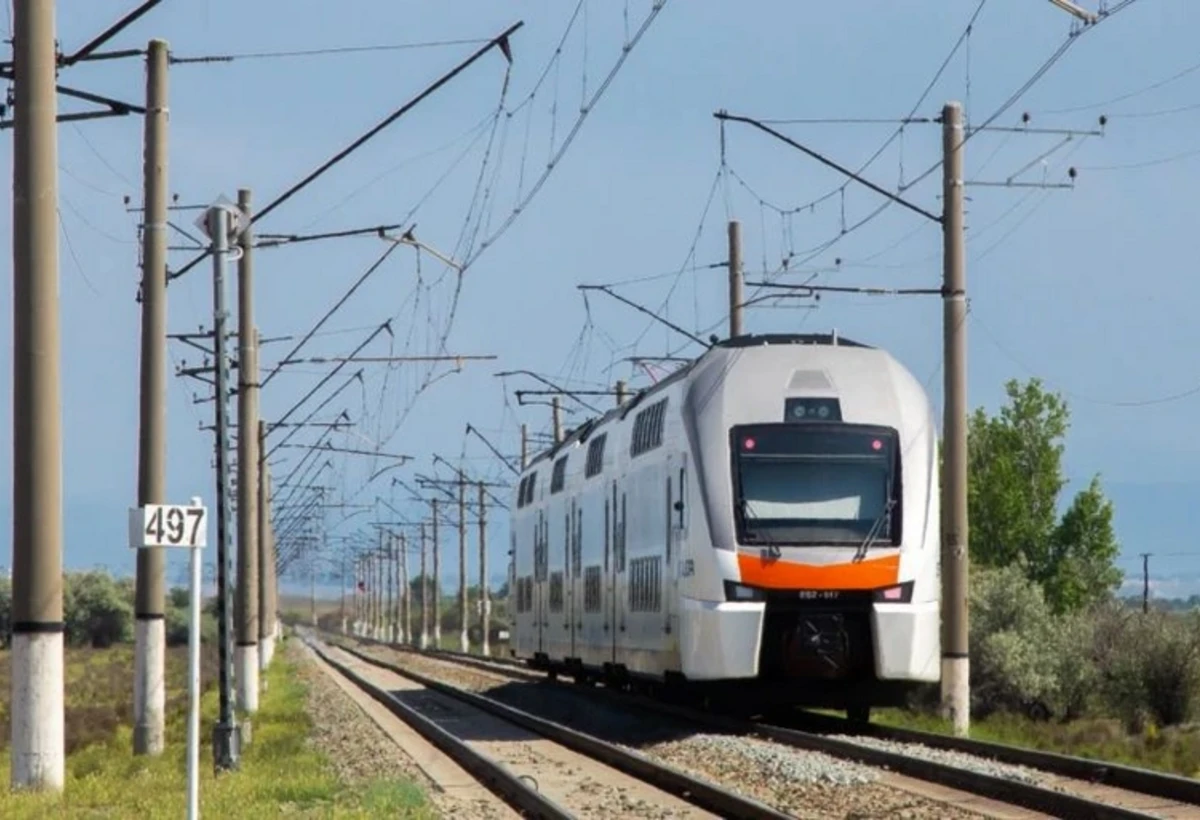 Azərbaycanda dəmir yollarının elektrikləşdirilməsi DAYANDIRILIB