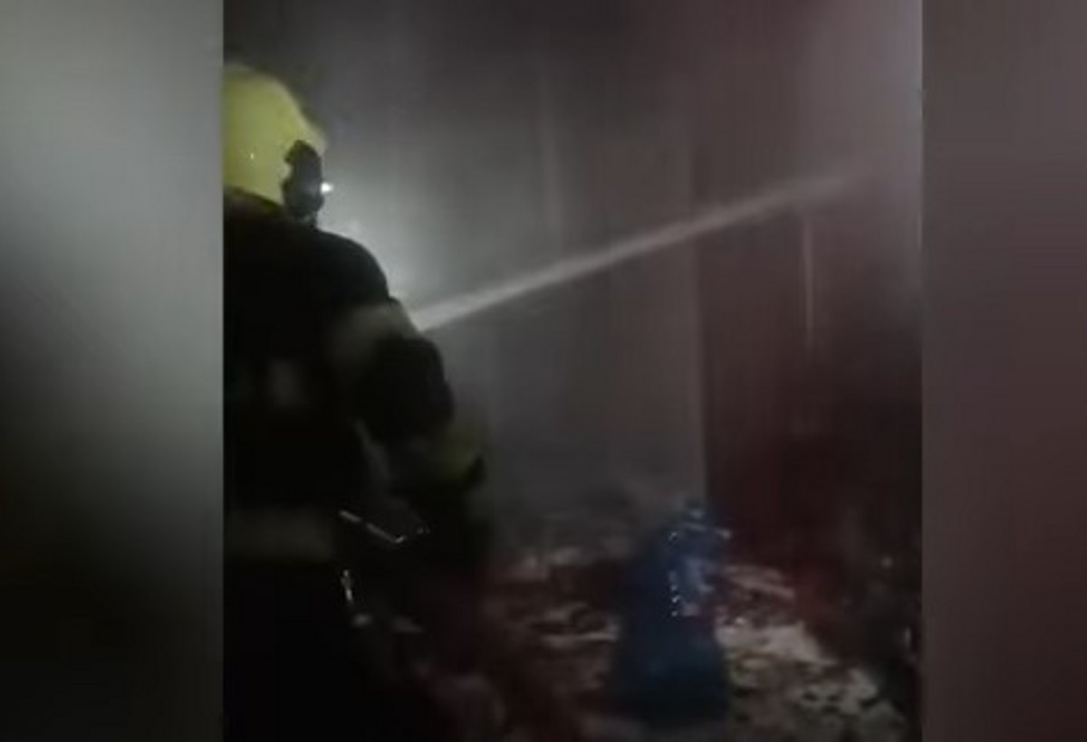 Yaşayış binasında GÜCLÜ YANĞIN: İki uşaq həyatını itirdi - VİDEO