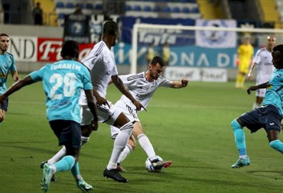 Premyer Liqada Qurban Qurbanov - Rəşad Sadıqov dueli