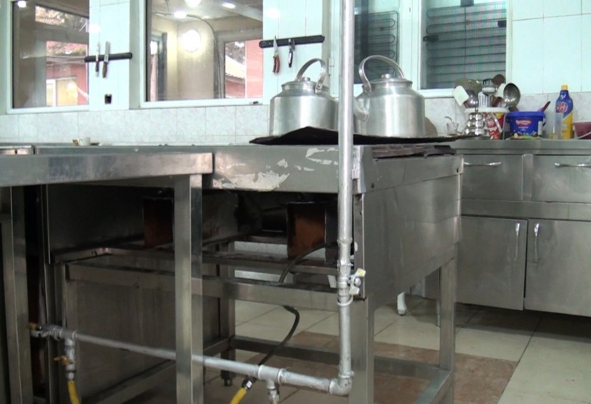 Paytaxtın məşhur şadlıq sarayında nöqsanlar aşkarlandı - VİDEO