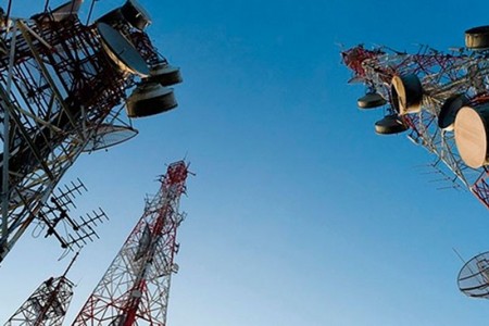 Azərbaycanda iki telekommunikasiya şirkəti bazarı tərk edir