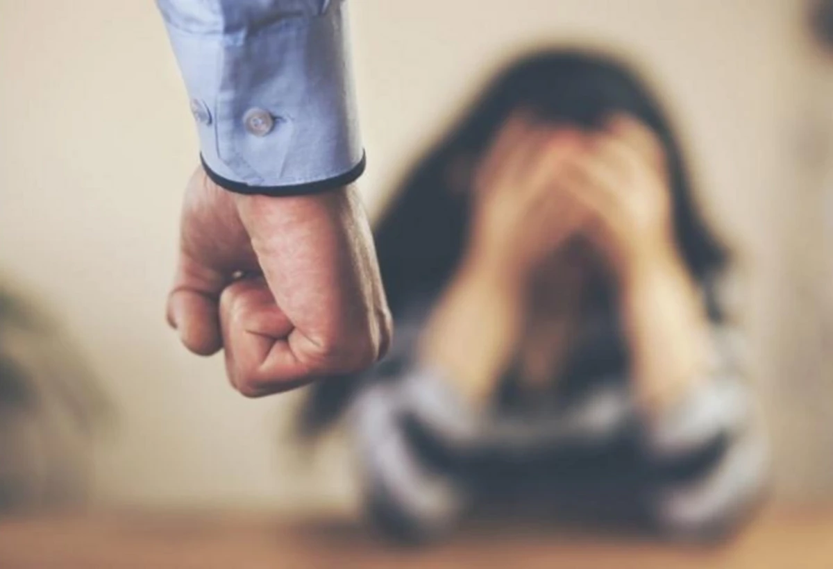 Şərurda kişi telefonun şifrəsini deməyən arvadına işgəncələr verib