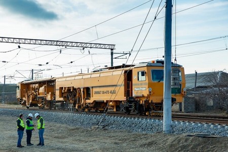 AzRusTrans səhmlərini dövriyyədən çıxarır