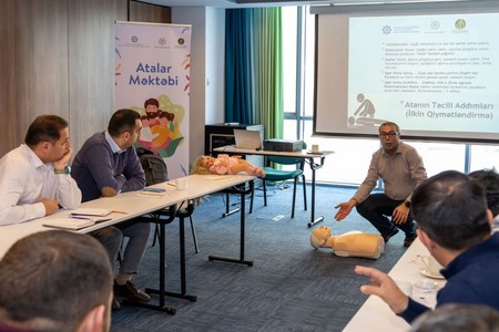 Məsuliyyətli valideynlik bacarıqlarının artırılması üçün yeni LAYİHƏ: Atalar məktəbi”